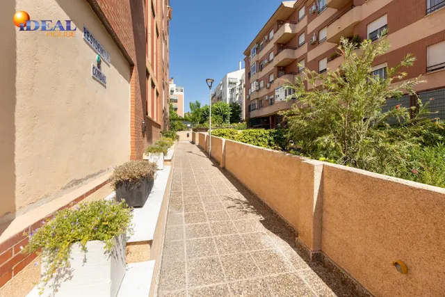 PISO DE 2 DORMITORIOS EN URBANIIZACIÓN CON PISCINA EN PARQUE NUEVA GRANADA — 4