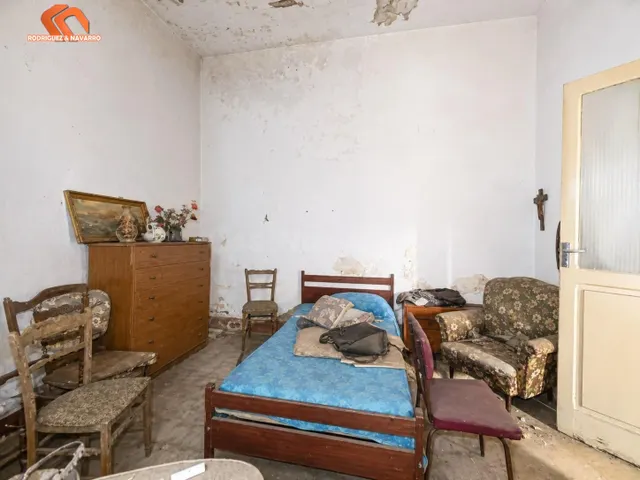 Gran parcela con vivienda para reformar - foto 4