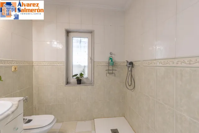 Casa en esquina en venta en Las Gabias — 32