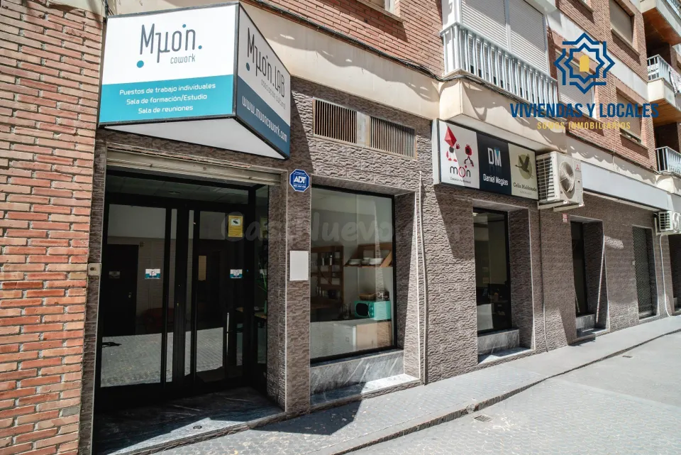 AMPLIO LOCAL EN GRAN CAPITÁN