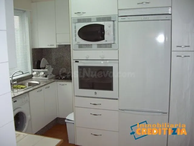 PISO REFORMADO DE 3 DORMITORIOS CON GARAJE - foto 2