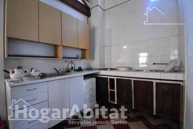 REFORMADO Y AMPLIO CON TECHOS ALTOS, PISCINA Y MUCHO ESTILO ¡TE ENCANTARÁ! — 14