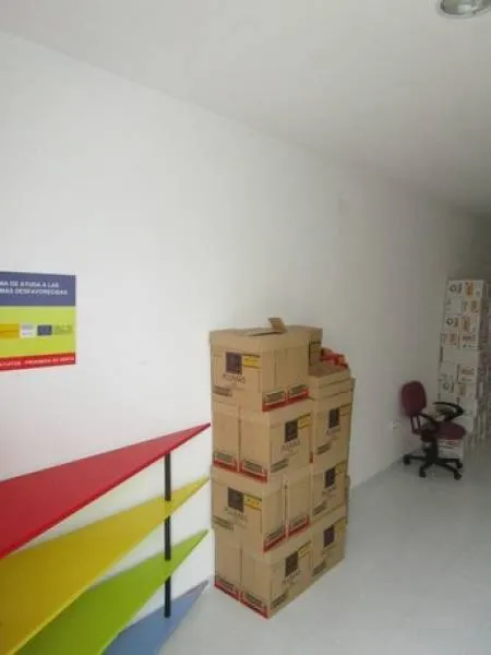 Urbis te ofrece un Local en alquiler en Pizarrales, Salamanca. — 4