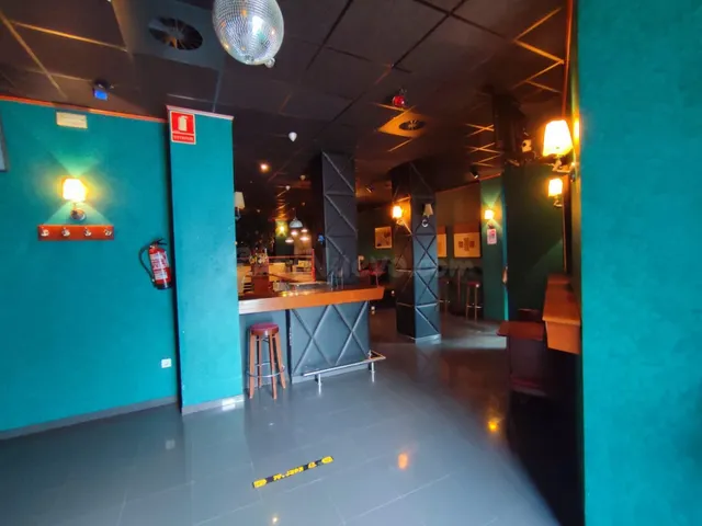 PUB BAR EN FUNCIONAMIENTO - foto 5