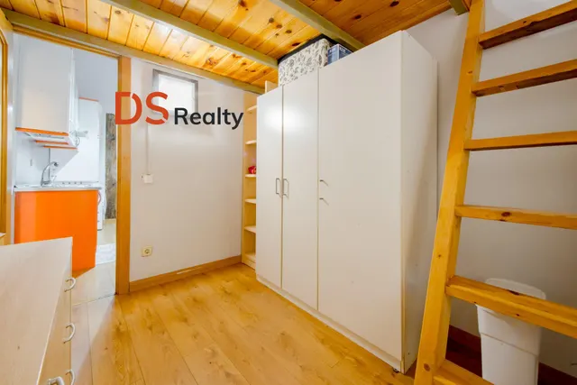 EXCLUSIVA VIVIENDA EXTERIOR Y MUY LUMINOSA CON DOS ESPACIOS INDEPENDIENTES A 30 METROS DE PLAZA DE ESPAÑA — 25
