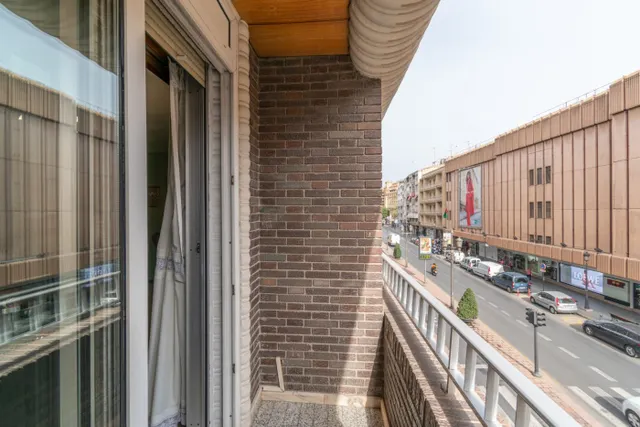 ESPECTACULAR VIVIENDA EN ACERA DEL DARRO — 14