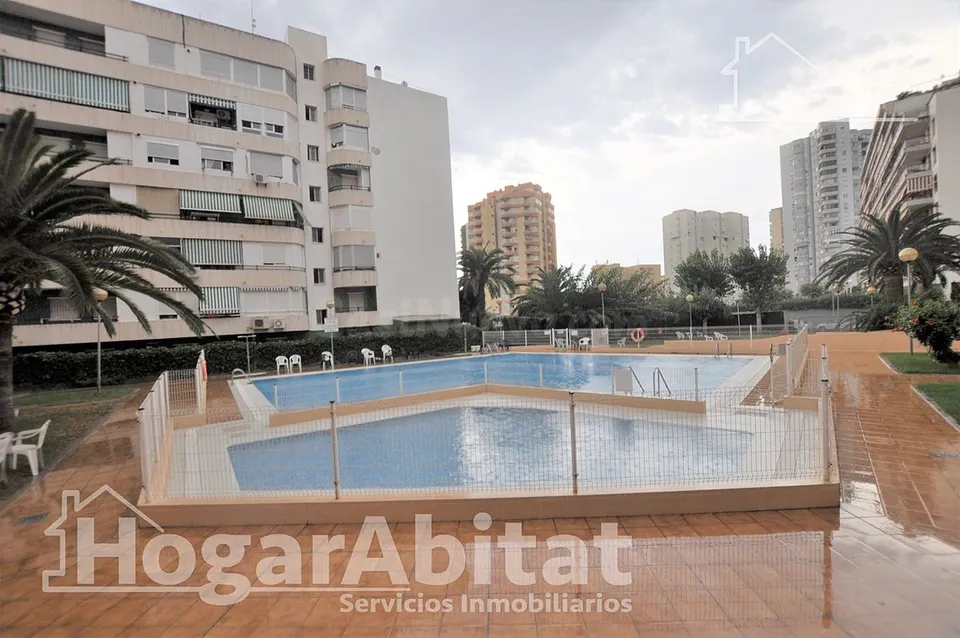 REFORMADO CON PISCINA JUNTO A LA PLAYA