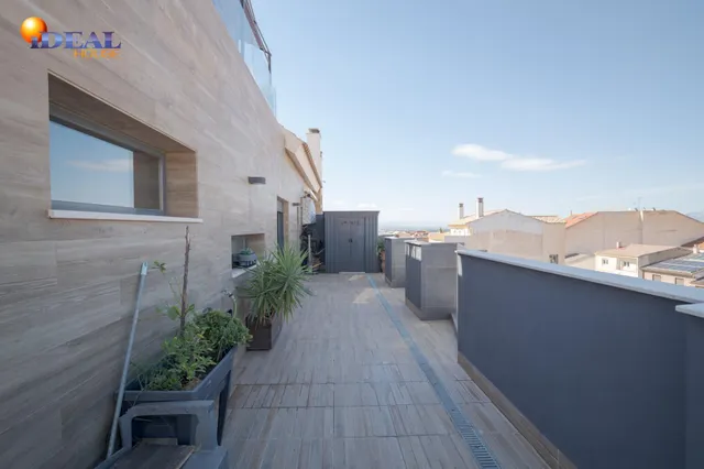Ático dúplex con piscina en Maracena — 47