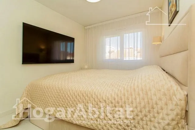 ¡CERCA DE LA PLAYA! PRECIOSO, REFORMADO CON PISCINA, TERRAZA Y GARAJE — 33