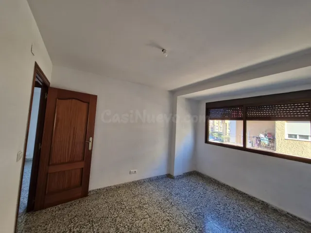 PISO EN VENTA A 50 METRO DEL BULEVAR DEL PLÁ/ALICANTE - foto 4