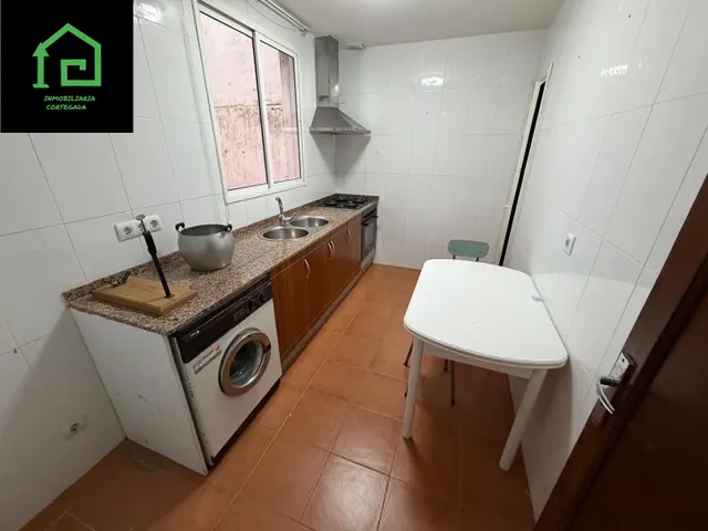 AMPLIO PISO EN PLENO CENTRO DE VILAGARCÍA DE AROUSA PARA REFORMAR — 27