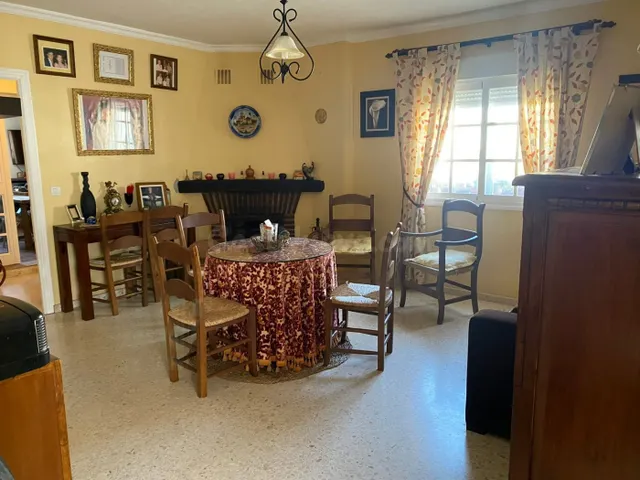 IMPRESIONANTE CASA EN URBANIZACIÓN EN ALCALÁ DE LOS GAZULES - foto 3