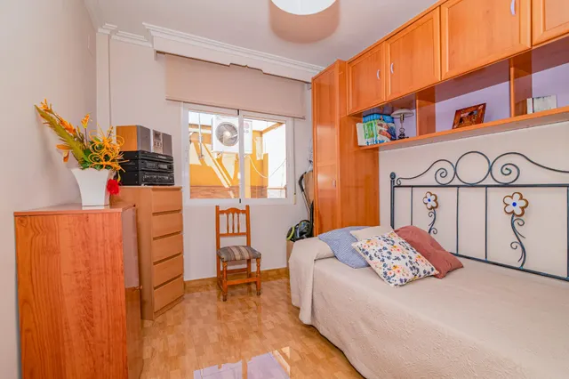 ÁTICO DUPLEX CON NEGOCIO EN PLENO RENDIMIENTO — 11