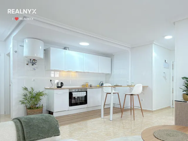 Playa de los locos! Estupendo apartamento con excelente diseño e iluminación + 2 Terrazas (500 mts playa) — 11