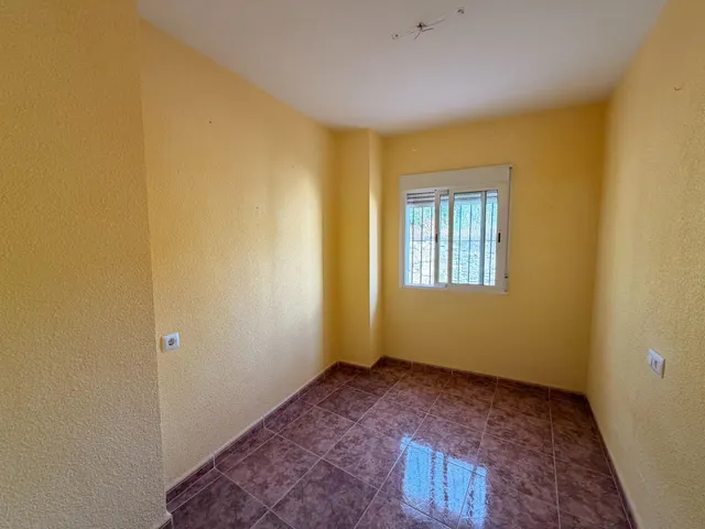 Casa de dos plantas y terreno en Canjáyar — 9