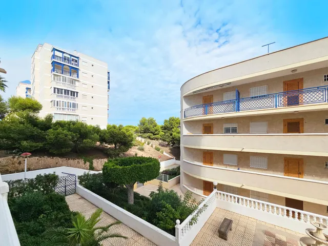Estudio con licencia turística y piscina a 220 m de la playa en Arenales del Sol — 15