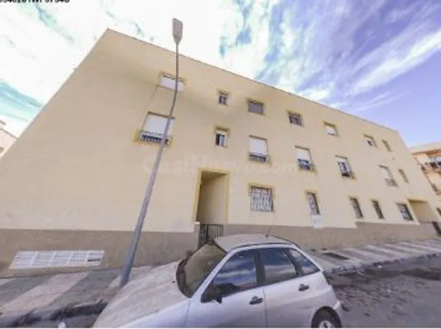 PISO OCUPADO POR PERSONA SIN JUSTO TÍTULO - foto 2