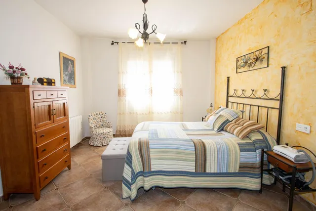 CHALET INDEPENDIENTE CON PISCINA — 42