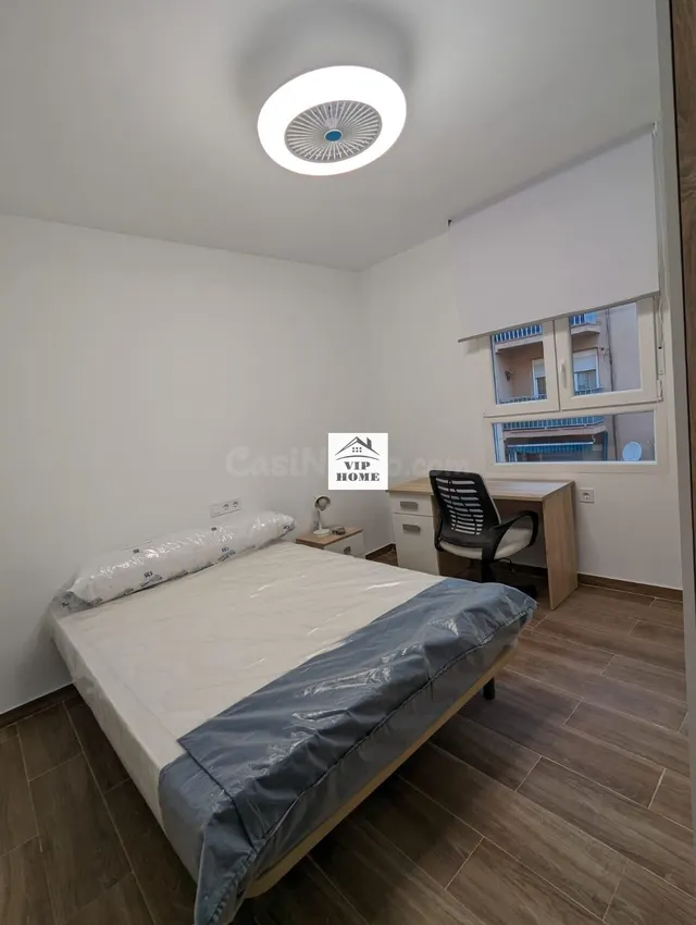 Se alquila habitación - foto 3