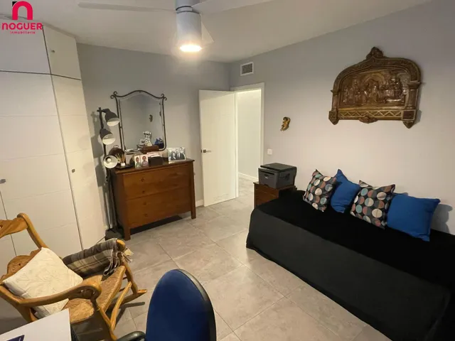 PISO EN EL CENTRO DE LA CIUDAD COMPLETAMENTE REFORMADO — 25