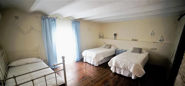 Centro Santa Catalina. Excelente y coqueto piso DÚPLEX de calidades y decorado con gusto se alquila. 3 habitaciones 2 baños. — 7