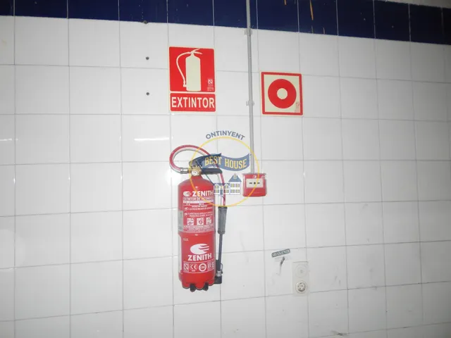 LOCAL COMERCIAL + LOCAL PARKING DE VEHICULOS. COCENTAINA — 10