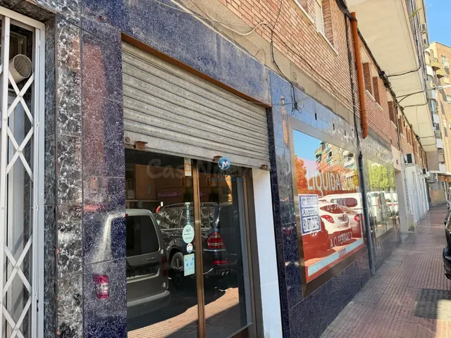 Local comercial en alquiler, situado en calle Nuñez de Balbo - foto 5