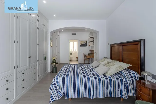 PISO COMPLETAMENTE REFORMADO EN CALLE RECOGIDAS — 20