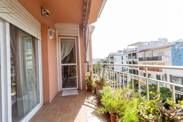Oportunidad única de vivir junto al mar en una ubicación inmejorable. | CABANILLAS REAL ESTATE — 8
