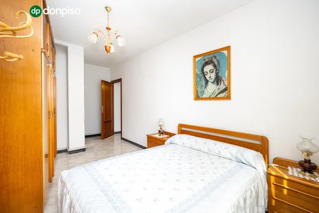 ✨ Piso de 3 dormitorios con terraza en el Zaidín – Espacio, comodidad y agradables vistas — 25
