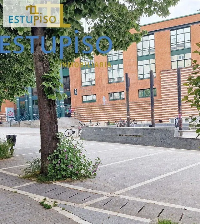 EXCLUSIVA - LOCAL COMERCIAL EN OLAGUIBEL 64- da a dos calles - foto 2