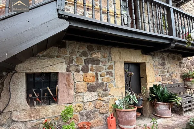 Se vende Vivienda con negocio en Barrio La Plaza (Treceño-Va - foto 4