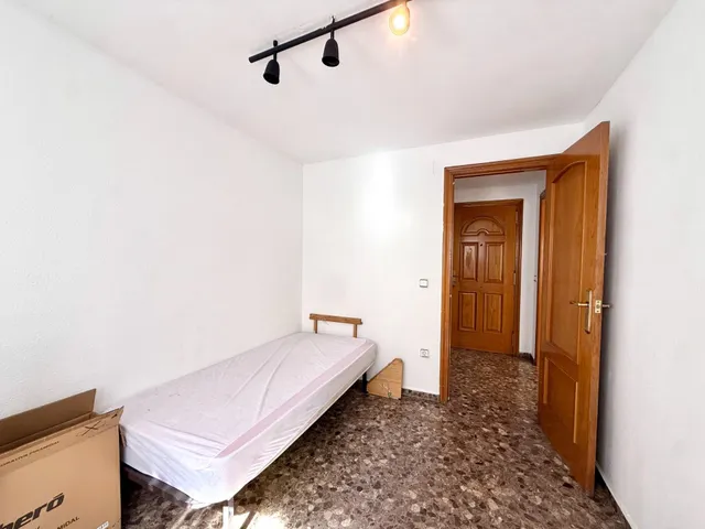 Piso de 4 habitaciones en alquiler en Torrent — 9