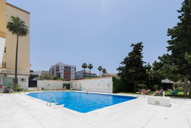 Amplio y céntrico ático con terraza y vistas al mar en Fuengirola — 29