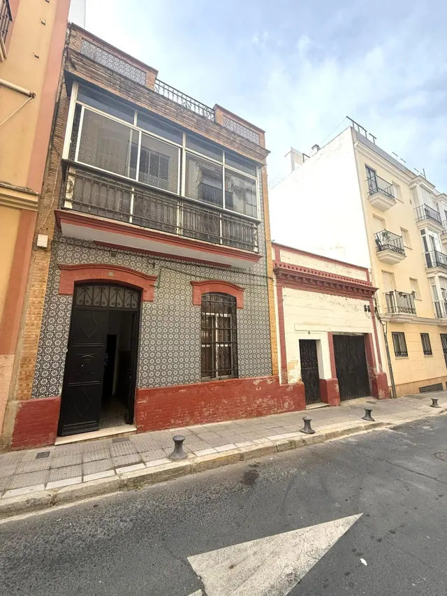 ️ EDIFICIO COLONIAL EN VENTA EN EL CENTRO DE HUELVA, JUNTO A - foto 3