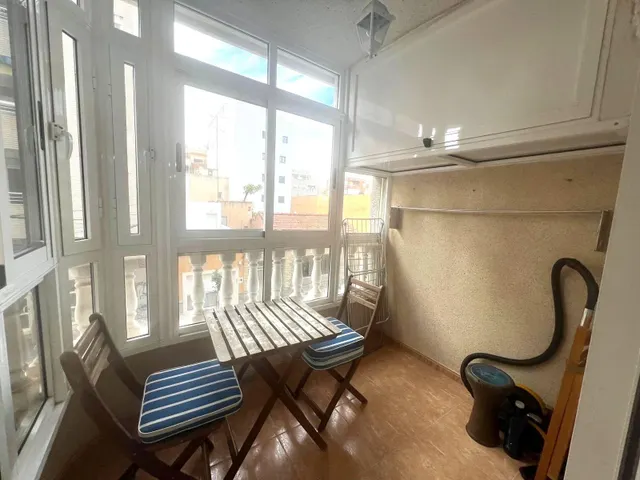 ¡alquiler de larga duración en Torrevieja! amplio y luminoso apartamento de 2 dormitorios en calle caballero de rodas — 27