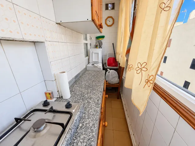 Apartamento de 3 estancias en La Orotava – luminoso y con grandes posibilidades de reforma — 11