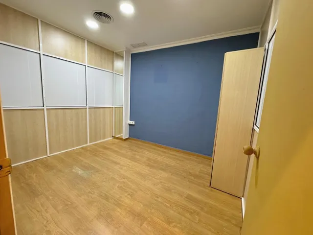 Local Comercial con Potencial en Ubicación Prime de Guardamar — 4
