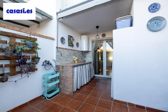 Maravillosa casa  a pocos minutos  andando  al  centro de La Zubia — 8