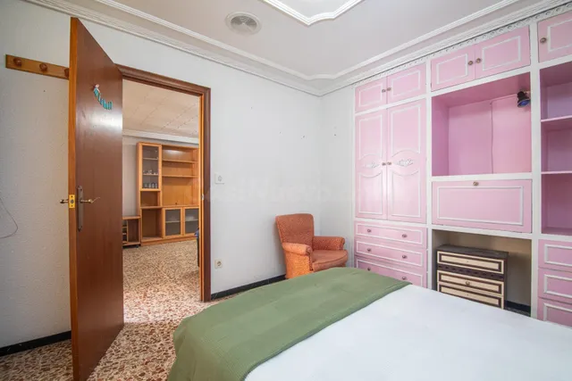 ¿Buscas una gran vivienda a escasos metros del centro? — 31