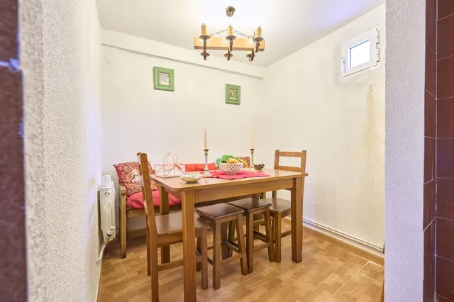 Casa con gran parcela y vivienda anexa en Navacarros, junto  - foto 5