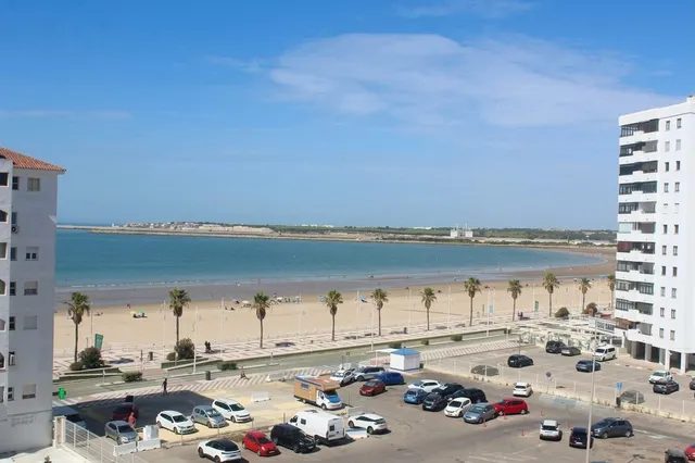Espectacular 6ª planta con vistas al mar, terraza, garaje y piscina – Alquiler Temporada Escolar Valdelagrana El Puerto de Santa Maria — 21