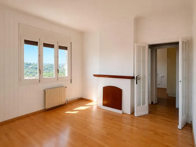 ¡Piso en venta en la carretera de Cardona de Manresa, con espectaculares vistas a Montserrat! — 2