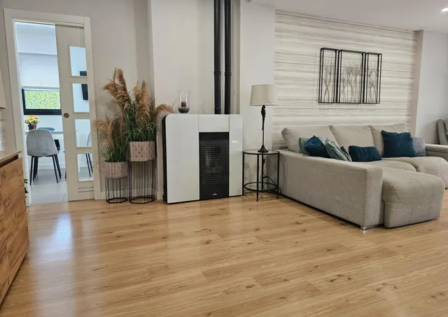 Vivienda unifamiliar pareada en urbanización de 18 vecinos, de 2019, con 230 m2 construidos, 200 m2 de jardín y piscina comunitaria, ubicada en la mejor zona de Córdoba — 24
