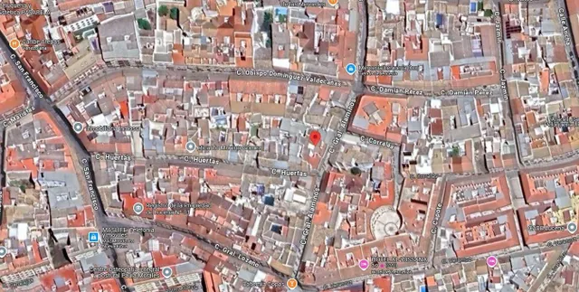 Se vende casa OKUPA en Lucena (Córdoba). - foto 2