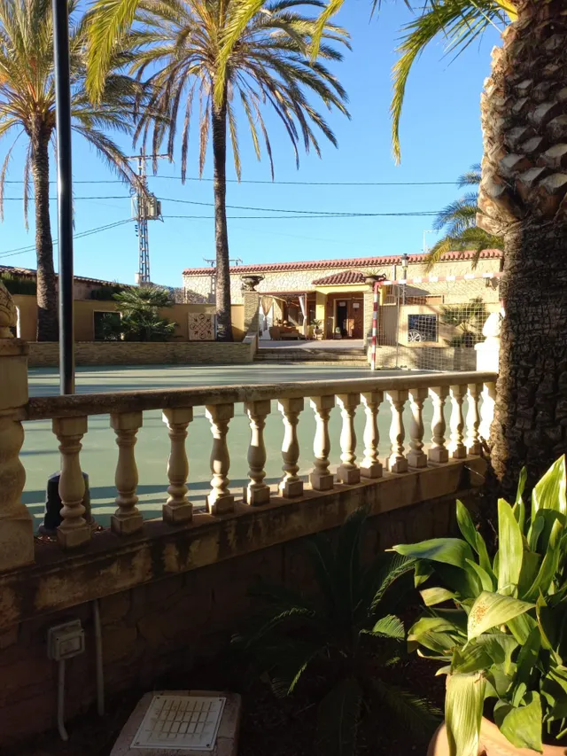 Casa de campo con gran almacén — 7