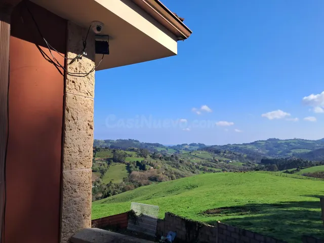 Magnifica casa con nave ,piscina y gran parcela.