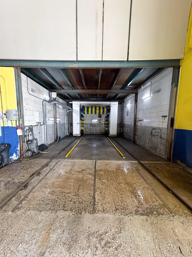 Se alquila en EXCLUSIVA nave rent a car en funcionamiento con taller, lavadero automático y plazas de garaje — Junto al Aeropuerto de Málaga — 8