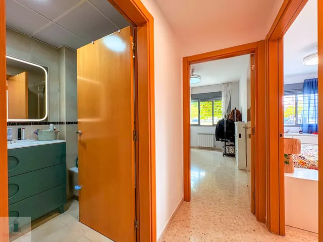 Apartamento de 2 dormitorios con patio, garaje y trastero en Ronda Sur — 19