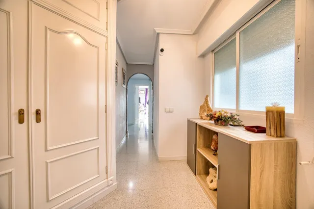 Amplia y Luminosa Vivienda en esquina de 3 dorm. baño y aseo con Garaje Cerrado en el Corazón de la Ciudad — 24